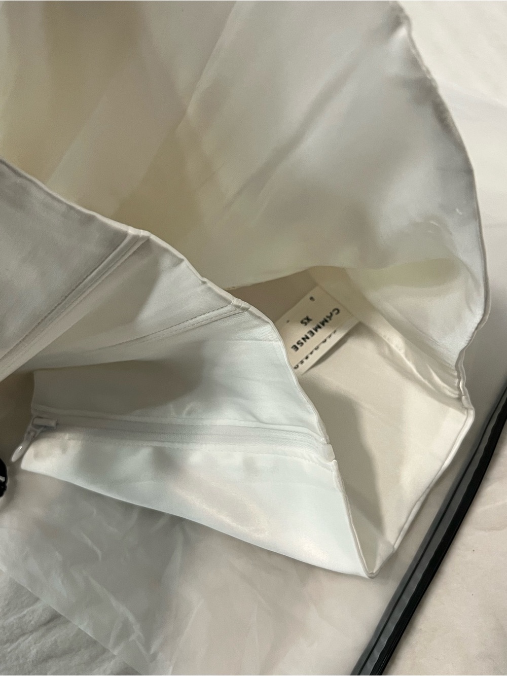 COMMENSE White XS Satin Bustier Crop Top with Black Trim - Picture 5 of 5
